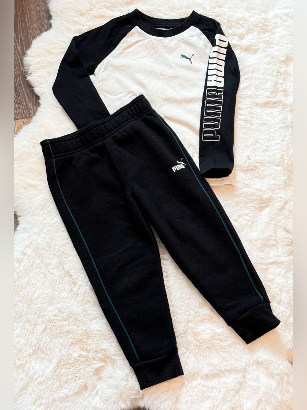 PUMA 2 Piece Set Long Sleeve Tee & Fleece Sweatpants 3T